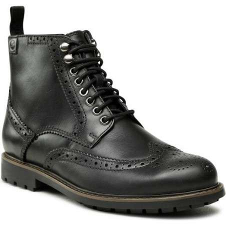 Czarne buty zimowe Clarks sznurowane