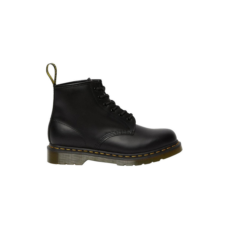 Czarne buty zimowe Dr. Martens