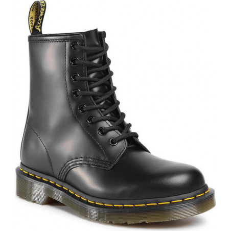 Czarne buty zimowe Dr. Martens sznurowane ze skóry