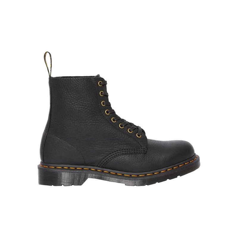 Czarne buty zimowe Dr. Martens ze skóry sznurowane
