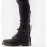 Czarne buty zimowe Dr. Martens ze skóry w militarnym stylu