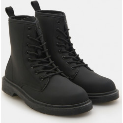 Czarne buty zimowe Sinsay sznurowane