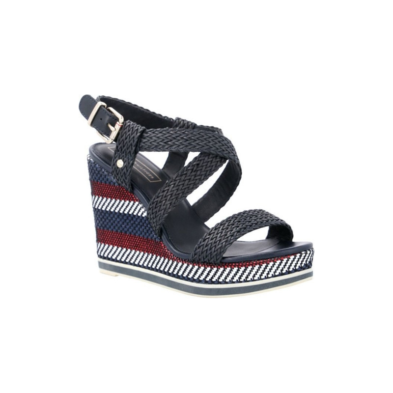Czarne espadryle Tommy Hilfiger na koturnie z nadrukiem