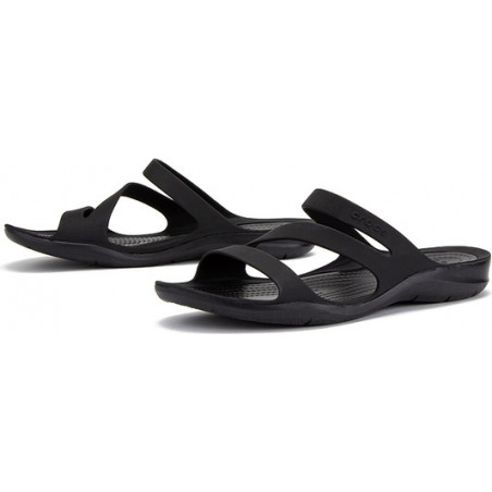 Czarne klapki Crocs z płaską podeszwą