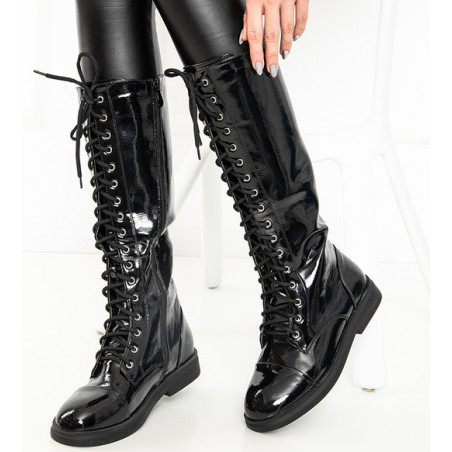 Czarne kozaki Royalfashion.pl sznurowane lakierowane w stylu casual