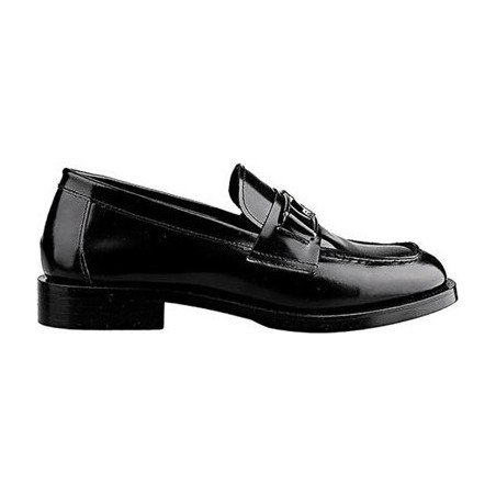 Czarne półbuty Gino Rossi w stylu casual ze skóry