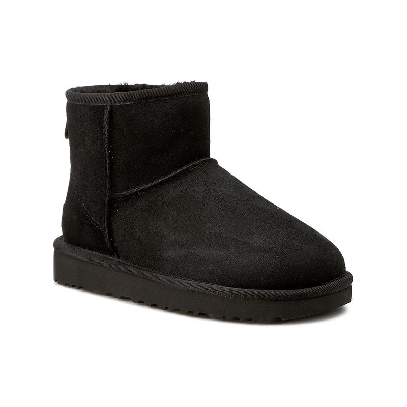 Czarne śniegowce UGG Australia ze skóry z płaską podeszwą