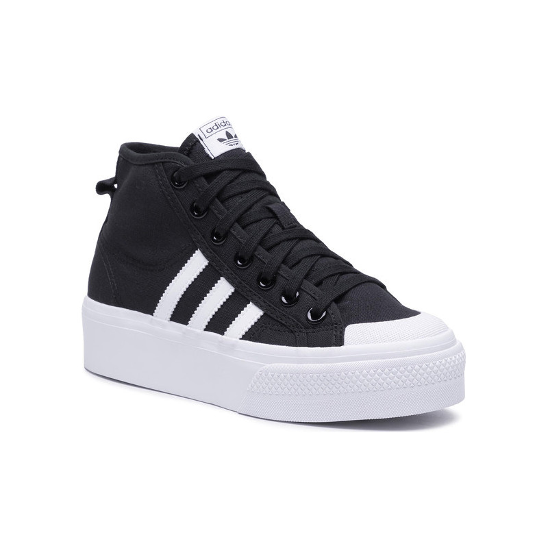 Czarne trampki Adidas sznurowane ze skóry ekologicznej