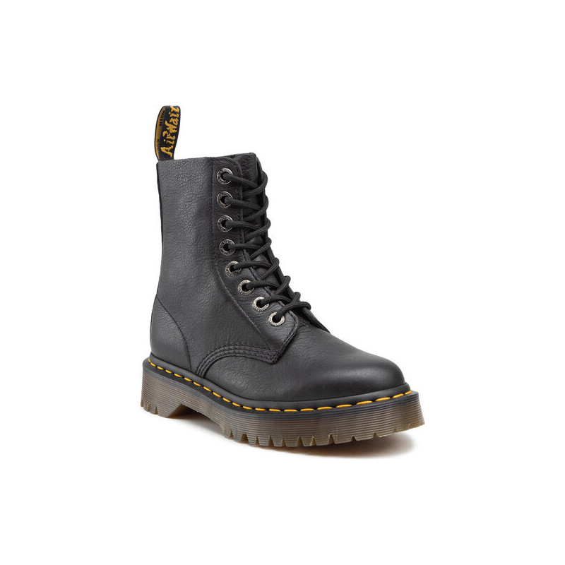 Czarne trapery damskie Dr. Martens sznurowane z płaską podeszwą