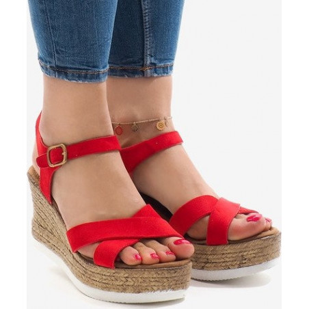 Czerwone espadryle Gemre.com.pl na koturnie z klamrami