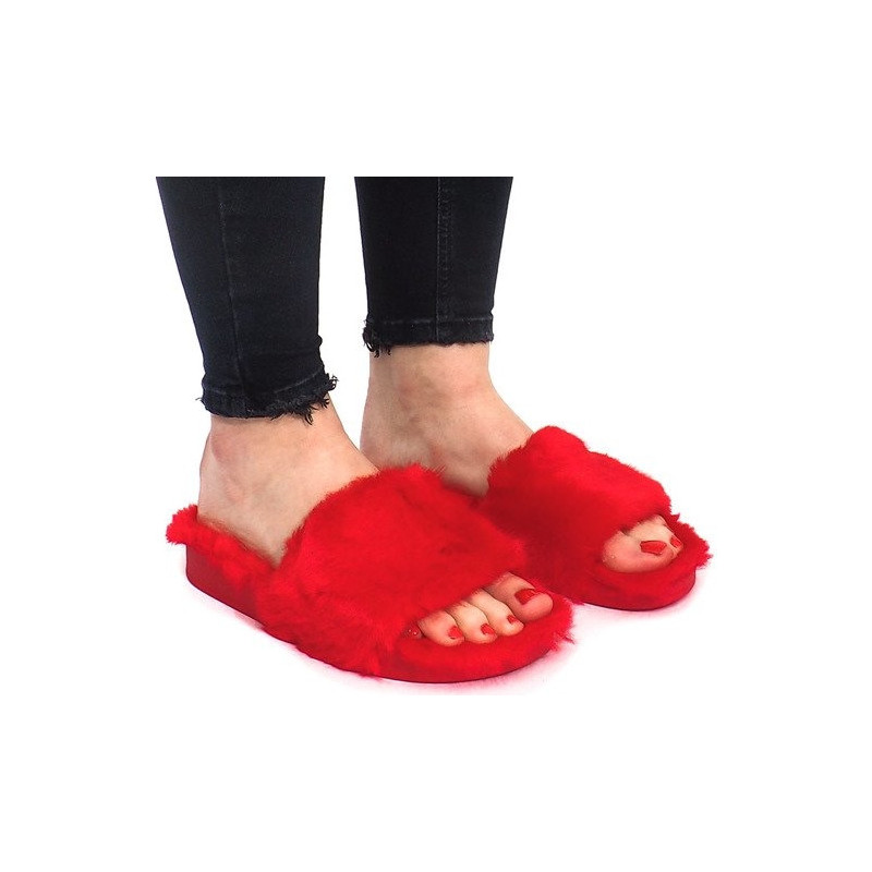 Czerwone klapki Gemre.com.pl z płaską podeszwą w stylu casual