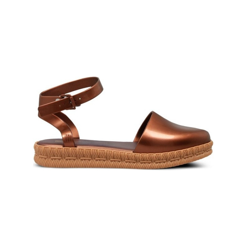 Espadryle Melissa z płaską podeszwą w stylu boho