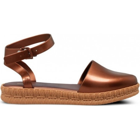 Espadryle Melissa z płaską podeszwą w stylu boho