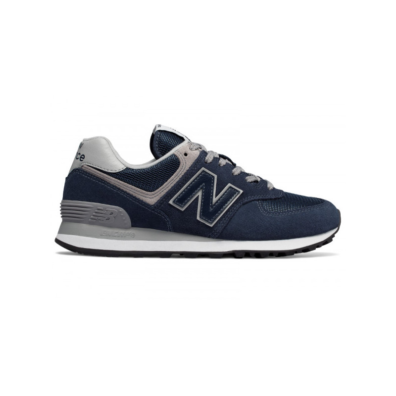 Granatowe buty New Balance z płaską podeszwą z zamszu w sportowym stylu