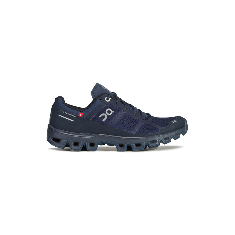 Granatowe buty sportowe On Running sznurowane