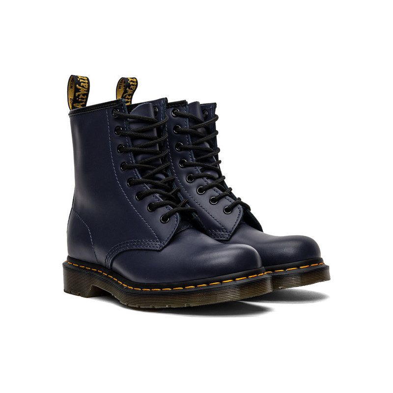 Granatowe buty zimowe Dr. Martens w stylu casual sznurowane