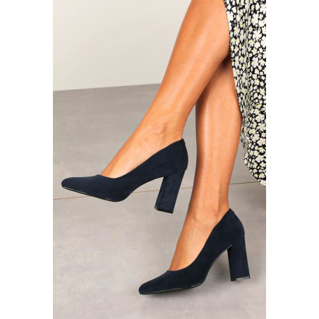 Granatowe czółenka Sergio Leone ze spiczastym noskiem na wysokim obcasie