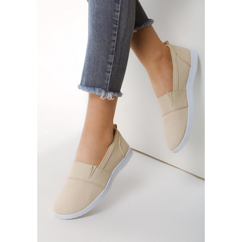 Born2be beżowe slip on in the world