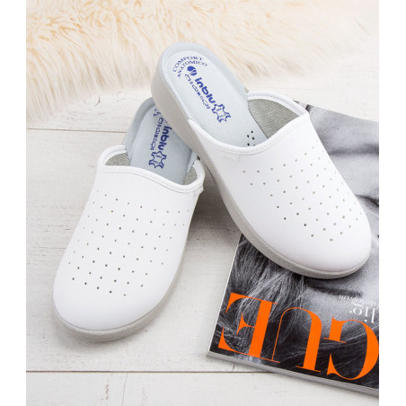 Klapki Inblu ze skóry ekologicznej w stylu casual