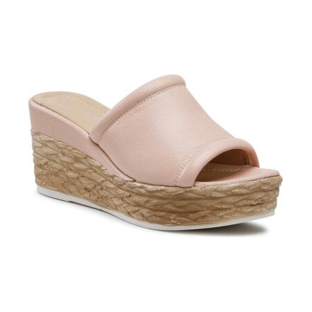 Klapki Lasocki w stylu casual na koturnie