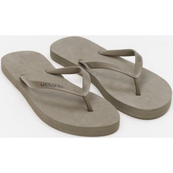 Klapki Outhorn w stylu casual z płaską podeszwą