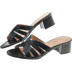 Klapki Pantofelek24 z klamrami