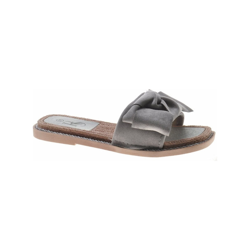 Klapki Pantofelek24 z zamszu w stylu casual