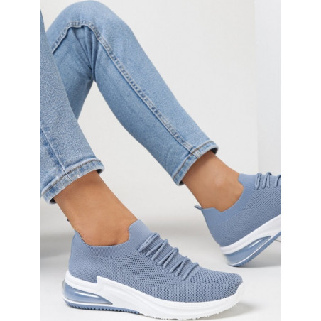Niebieskie buty sportowe born2be z płaską podeszwą w sportowym stylu