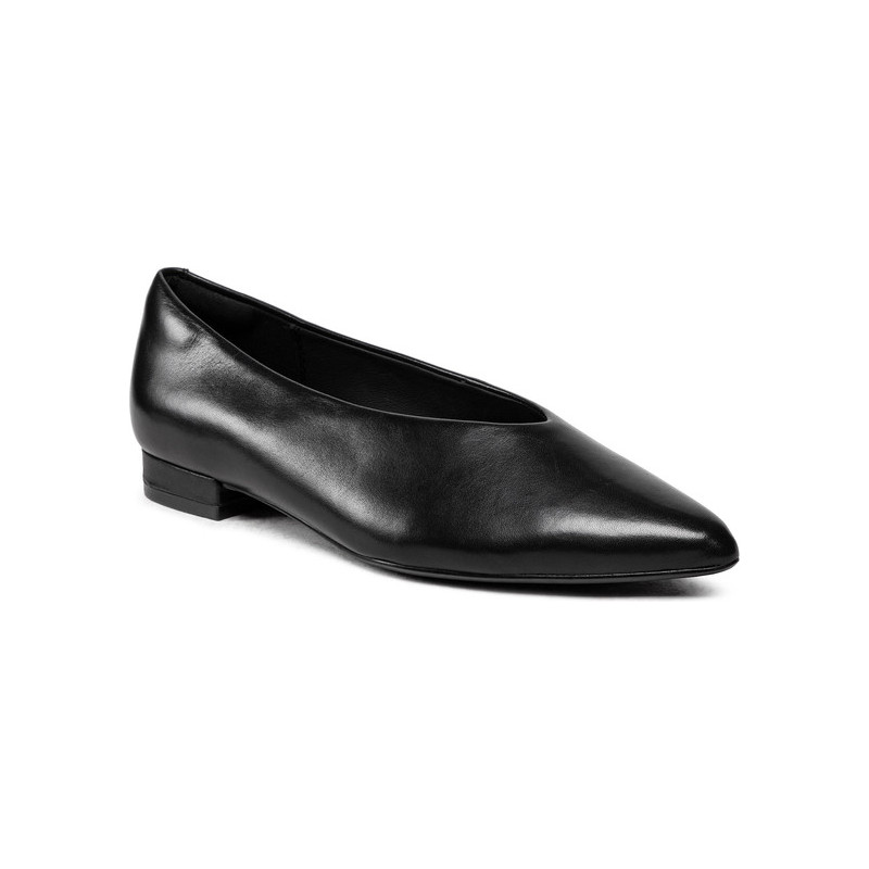 Półbuty Clarks z płaską podeszwą ze skóry