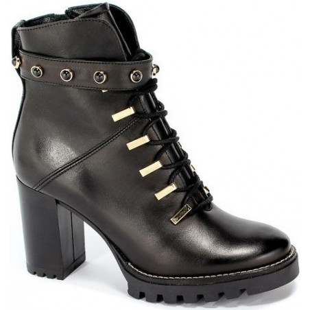 Botki Carinii na zamek