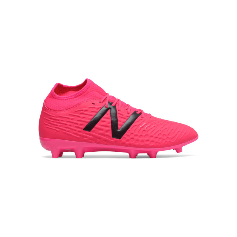 Różowe buty sportowe New Balance w sportowym stylu