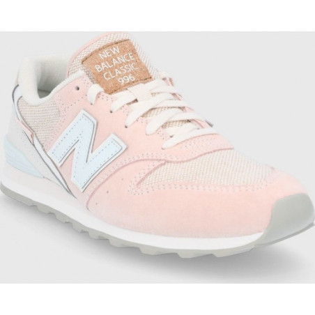 Różowe buty sportowe New Balance w sportowym stylu sznurowane